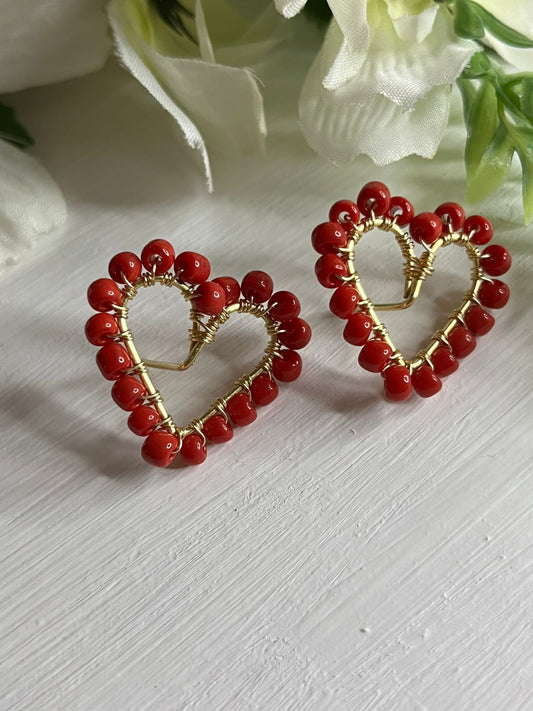 Fine Wire Heart Embroidered in Red Mostacilla